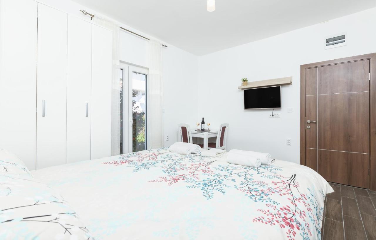 Apartments Natasa Радовичи Екстериор снимка